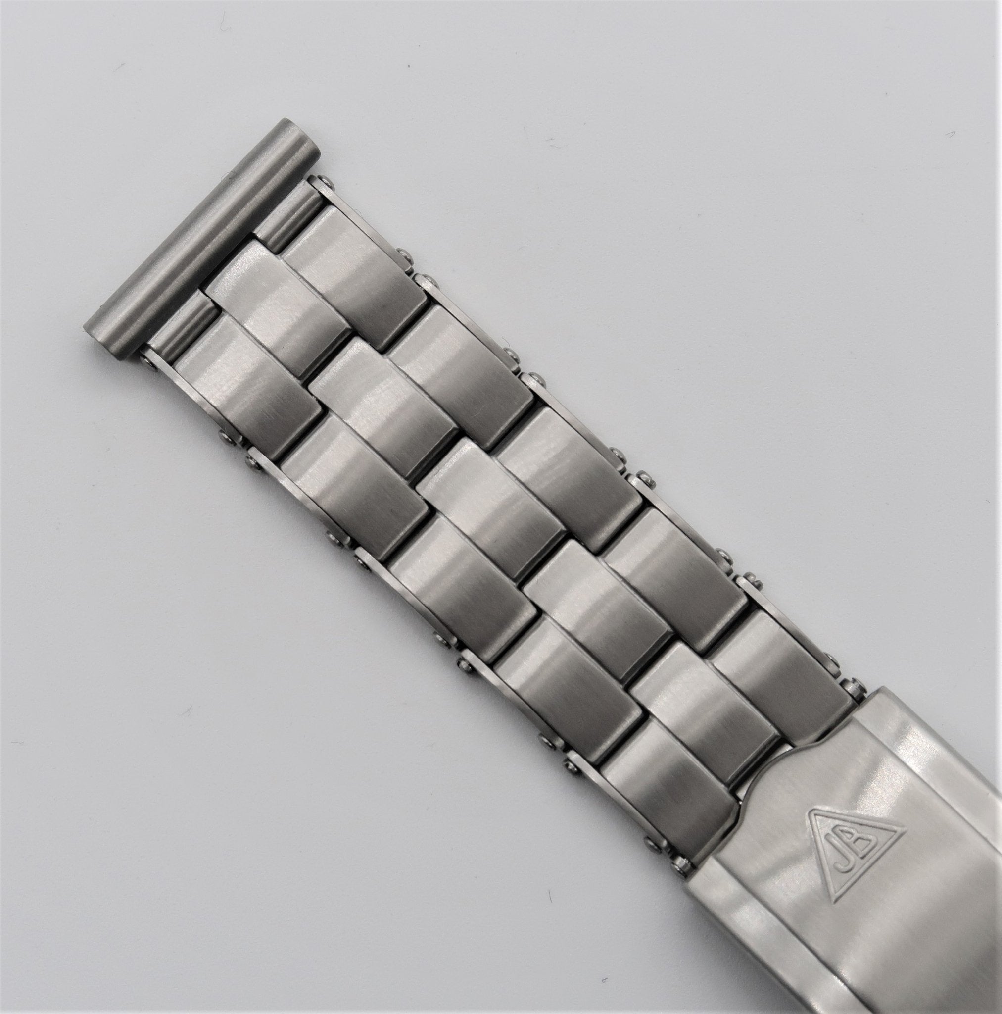 The Forstner Rivet Bracelet  with Stretch Links